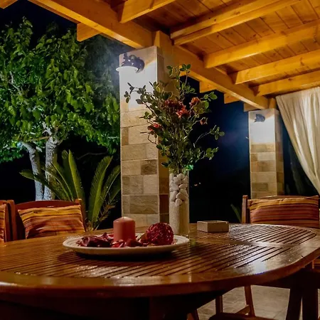 G & M House شاراكي