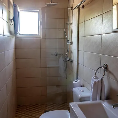 G & M House بيت للعطل شاراكي